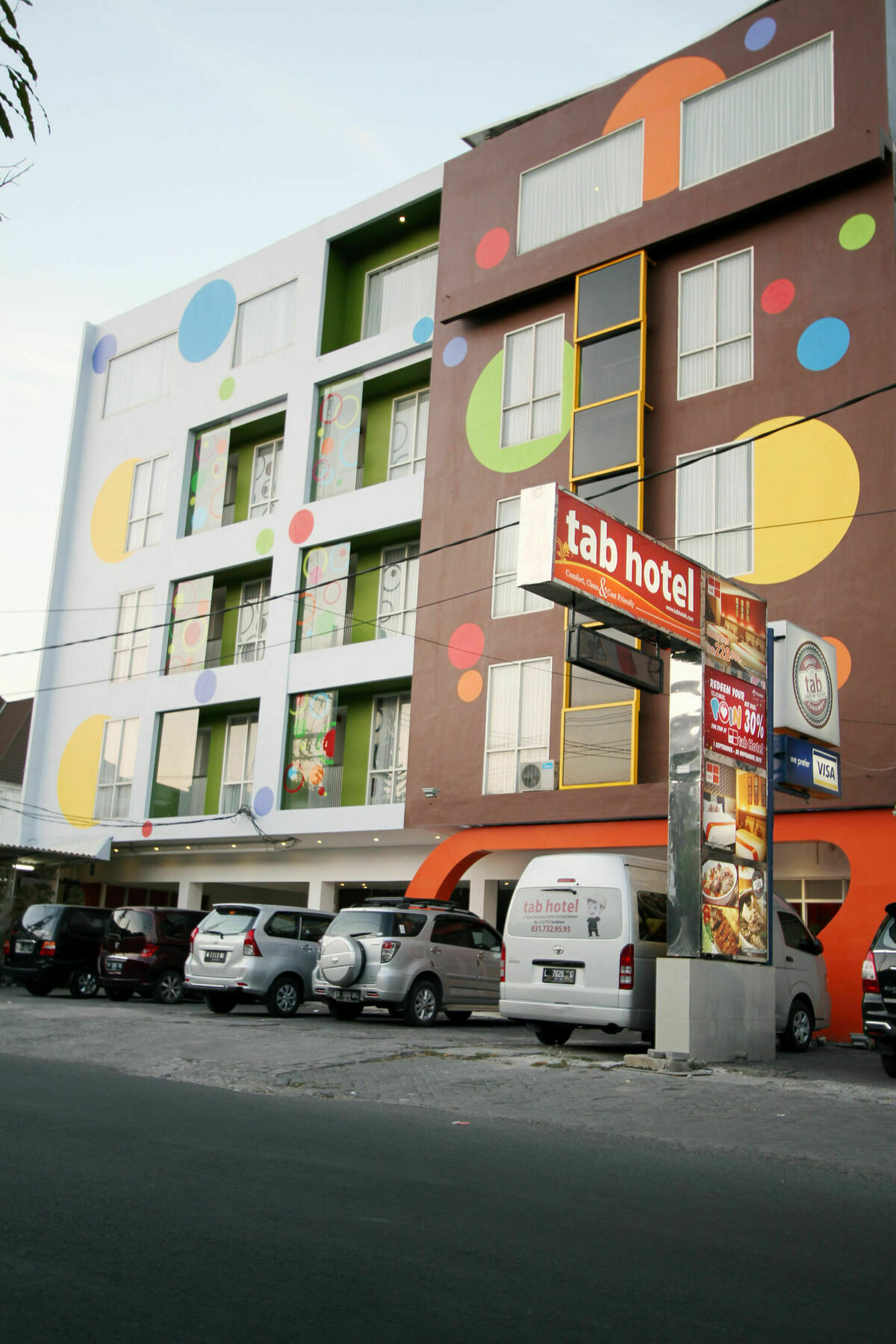 Tab Hotel Surabaya Exterior foto