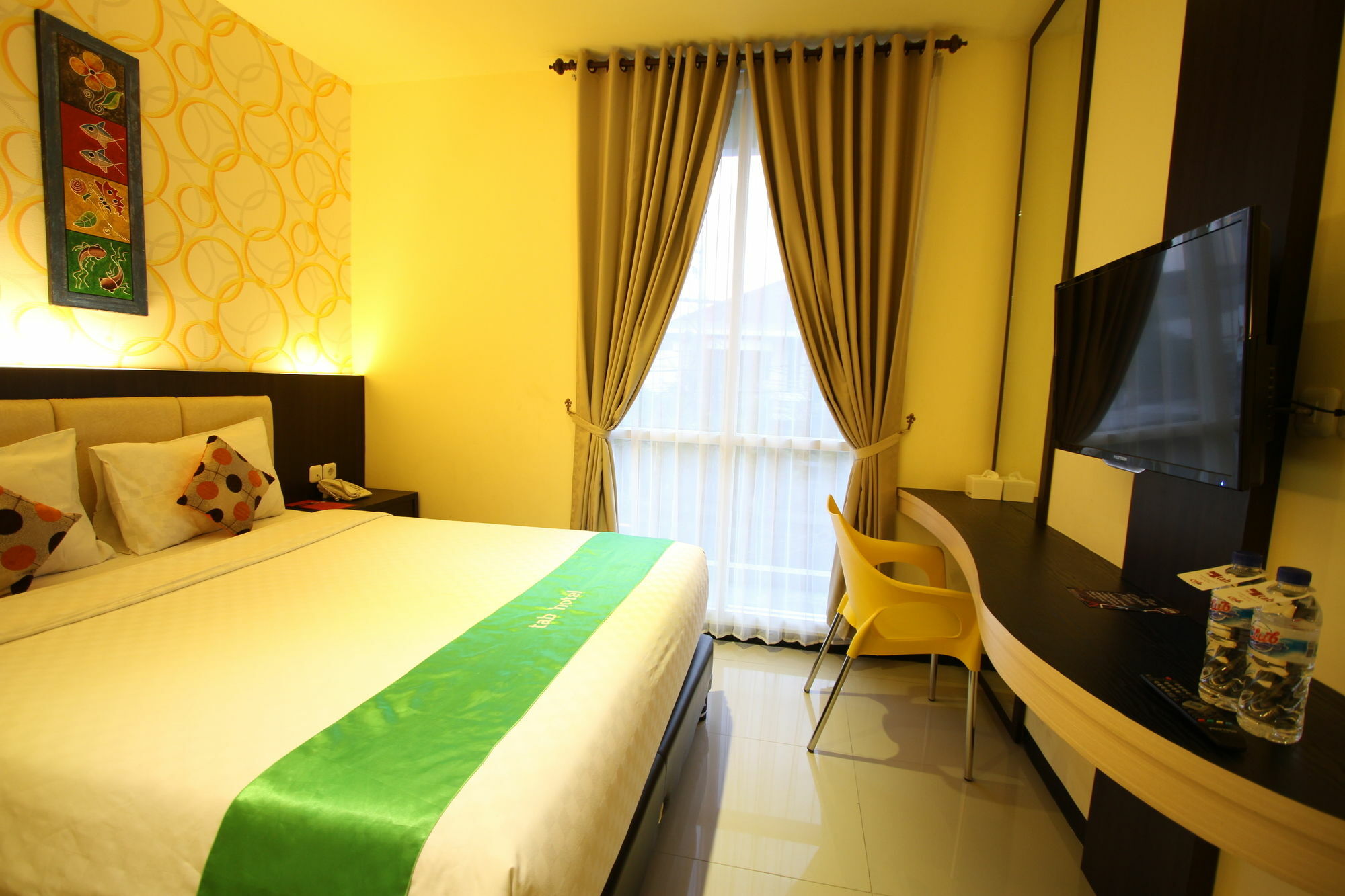 Tab Hotel Surabaya Exterior foto